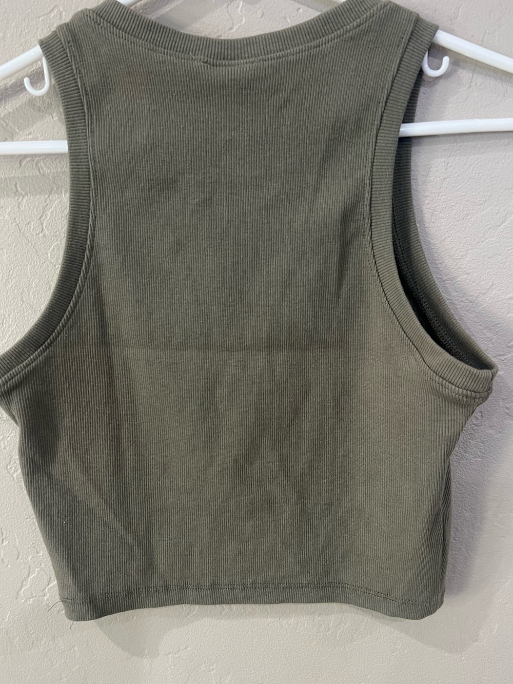 Destined Olive Green Ribbed High Neck Cropped Tank Top – Size Large - Picture 2 of 3